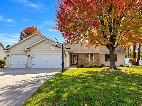 W5797 Hoelzel Way, Appleton, WI 54915