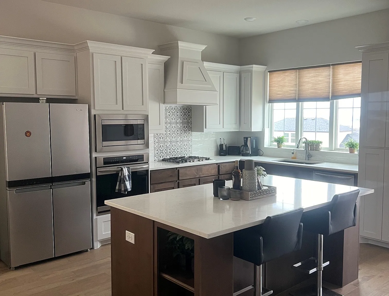 4 bed, 2679 sqft, $3,999 — Photo 2