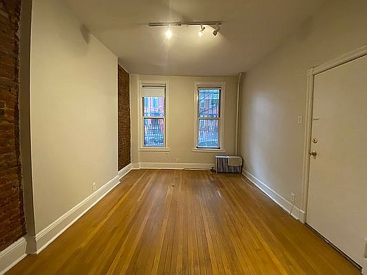 2nd image of 618 President St