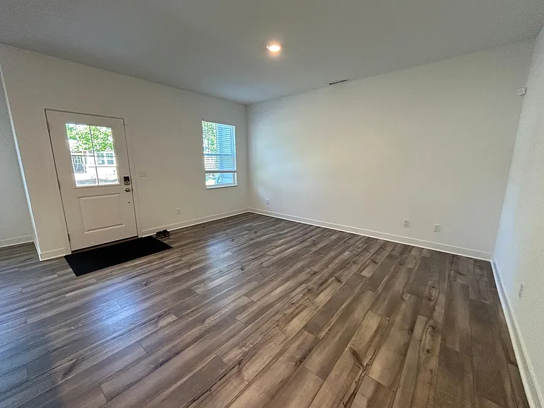 7179 Governors Row S — Photo 3