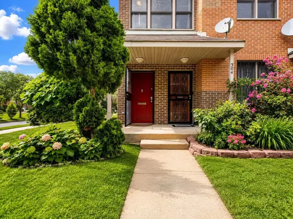 304 N 8th St, Philadelphia, PA 19107