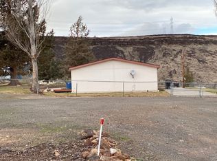 1200 N Us Highway 197, Maupin, OR