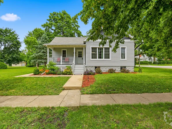423 E Front St, Gilman, IL 60938