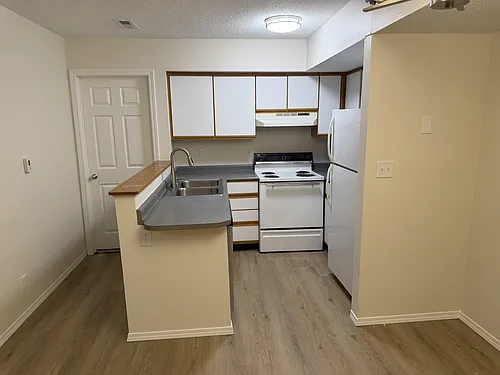 4 Hartwell Ct Photo 1