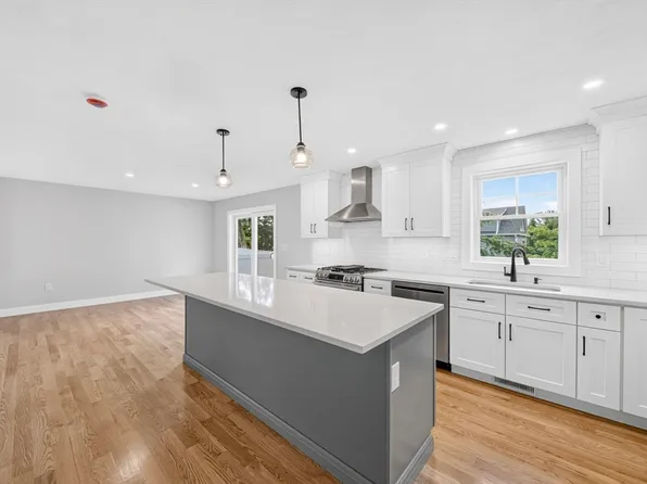 16 Neillian Way #16, Bedford, MA 01730