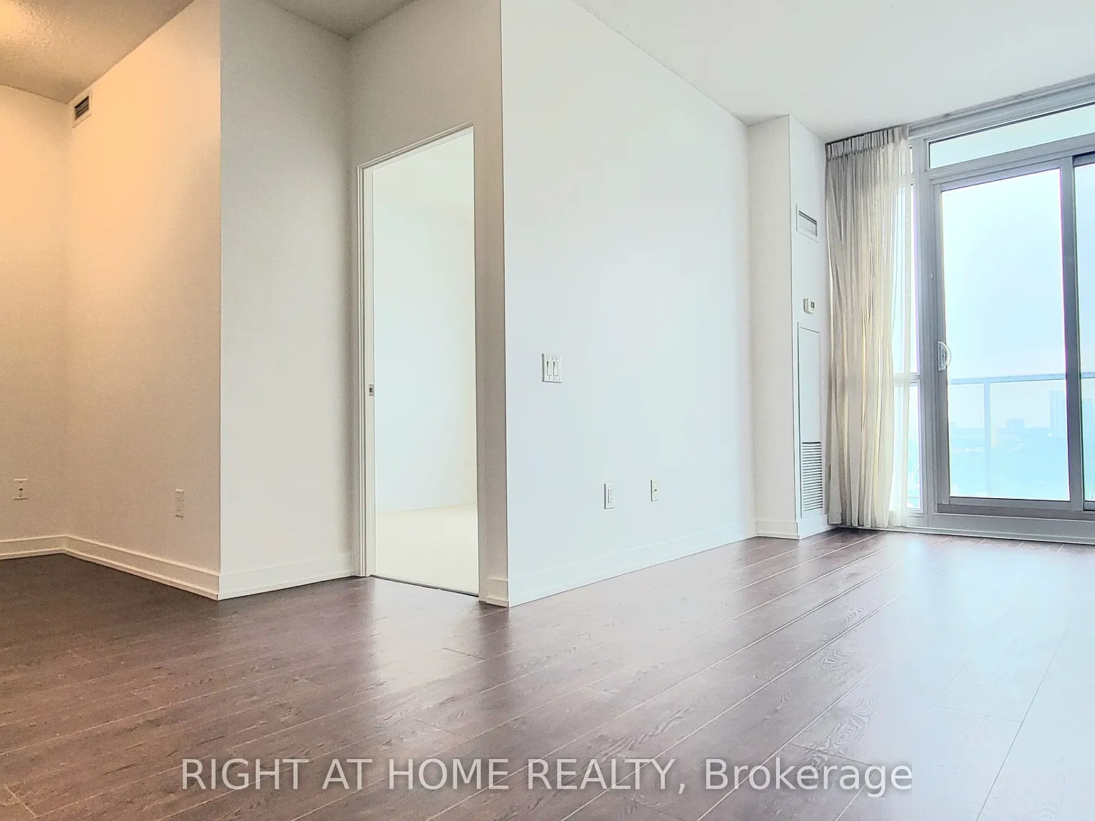 2 bed, $2,500 — Photo 4