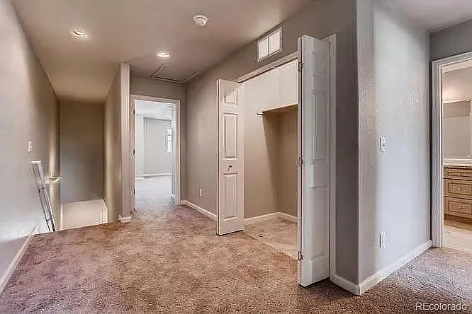 3 bed, 2.5 bath, 1369 sqft, $2,285 — Photo 4