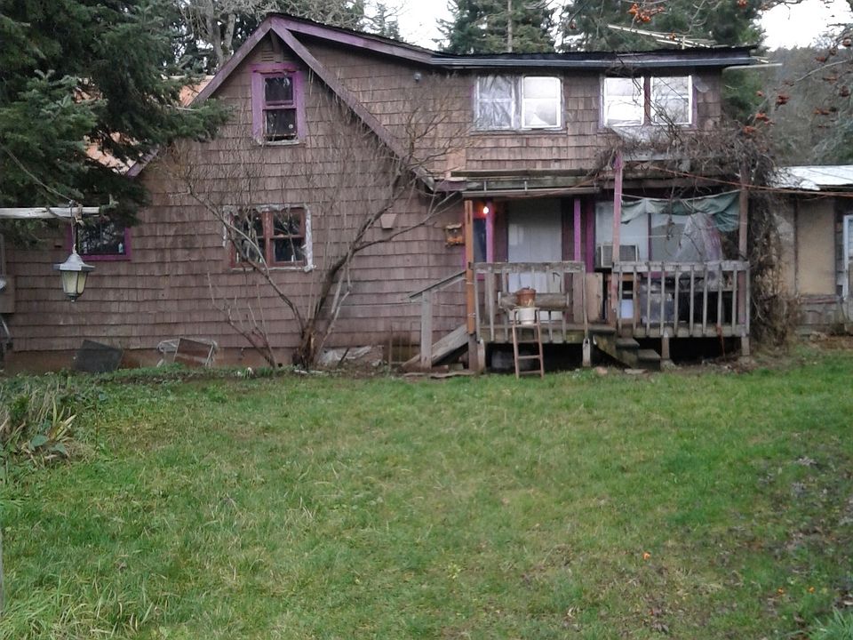 House, Front Yard