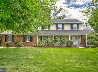560 Laurel Ln, Lancaster, PA 17601