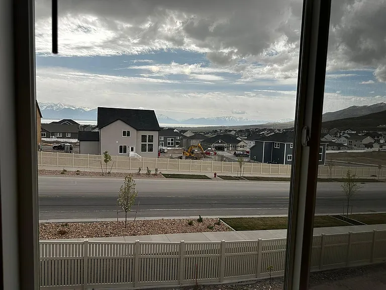 932 N Olson Dr — Photo 25