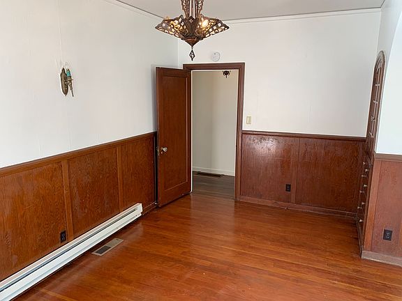 5th image of 560 Jefferson St #B