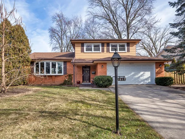 1617 Longmeadow Dr, Glenview, IL 60026