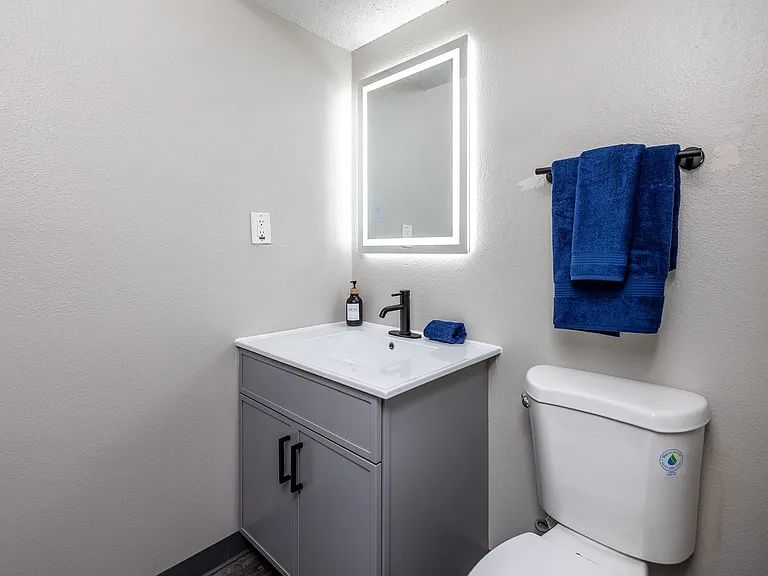 FREE 2nd Month's Rent When You Apply Within 24 Hours of Your Tour at Weston Park Apartments! — Photo 18