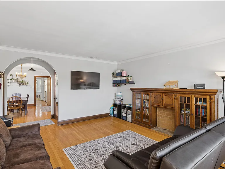 6037 N Menard Ave #2 — Photo 4