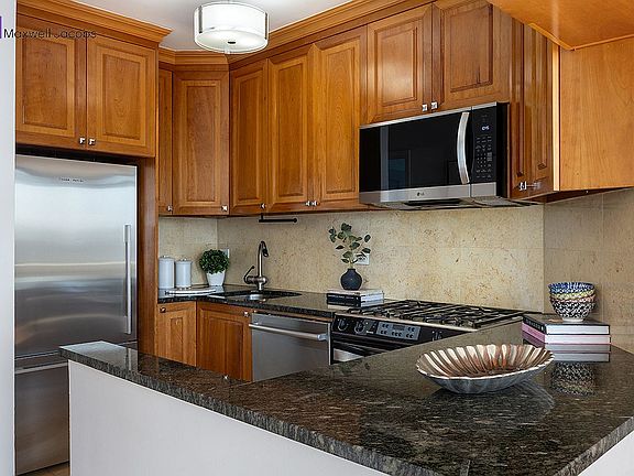 4th image of 330 E 75th St APT 19C