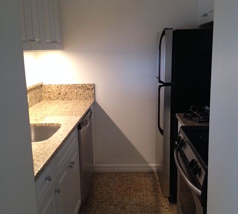 4th image of 235 W 56th St APT 20B