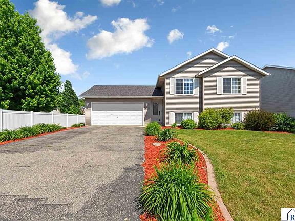 2nd image of 829 Tanager Rd