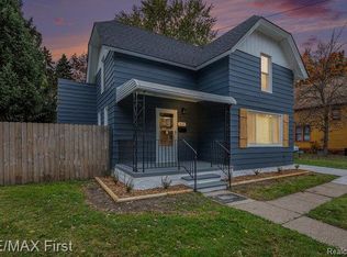 33 Gallup St, Mount Clemens, MI 48043