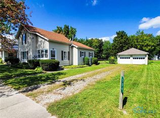 524 W Stevenson St, Gibsonburg, OH 43431