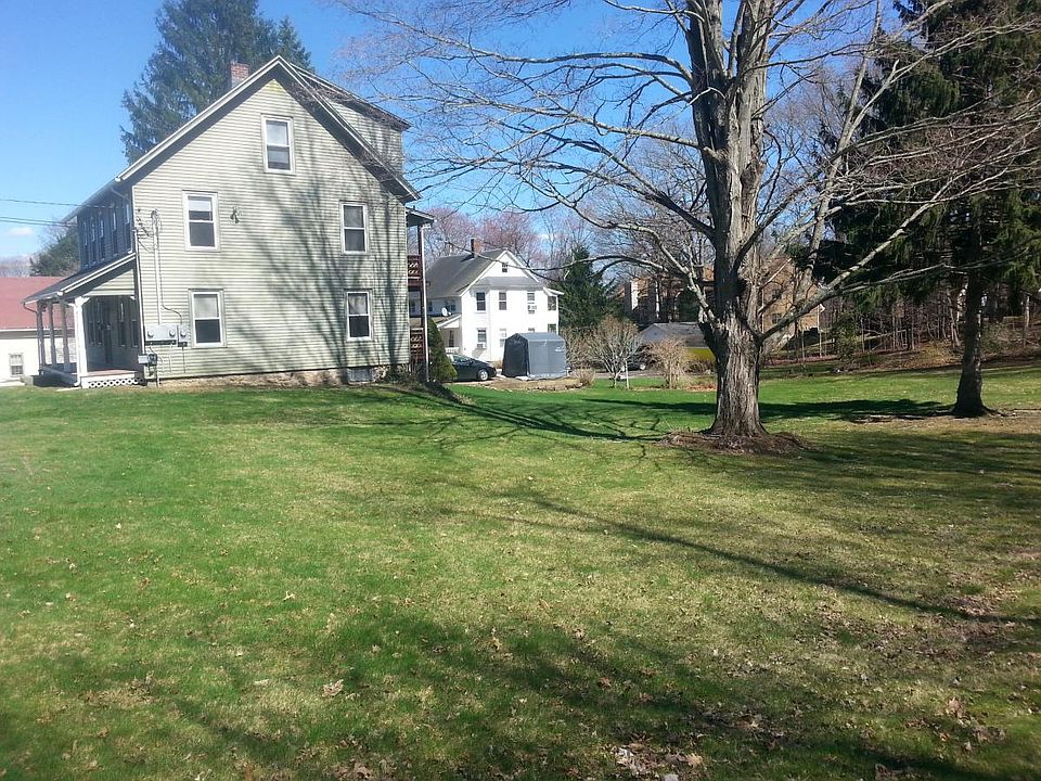 beautiful large yard