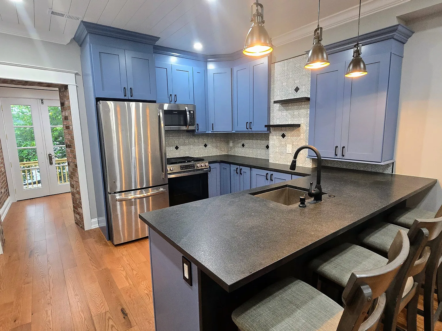 2 bed, 1.5 bath, 1100 sqft, $2,695 — Photo 4