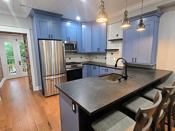3rd image of 3936 Dexter St #2