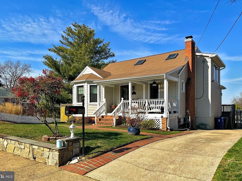 1st image of 300 Ashby St