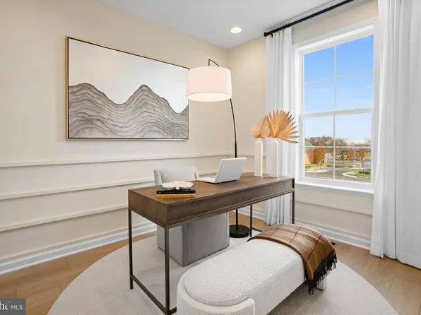 632 Hemsworth Ln, Winchester, VA 22601