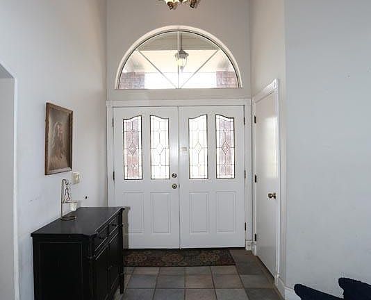 5th image of 1426 E Lockwood Cir