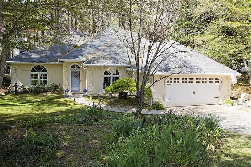 1st image of 880 Thousand Oaks Dr