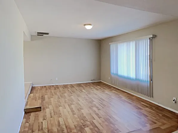 2626 Massey St, Philadelphia, PA 19142