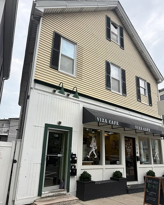 112 South St #1