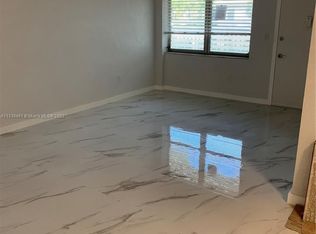 1030 9th St APT 204, Miami Beach, FL 33139