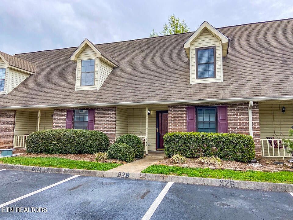 1st image of 926 Bradley Bell Dr