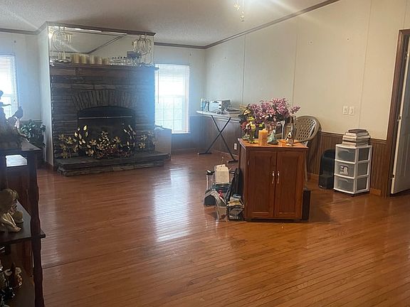 3rd image of 2037 Browns Fork Rd