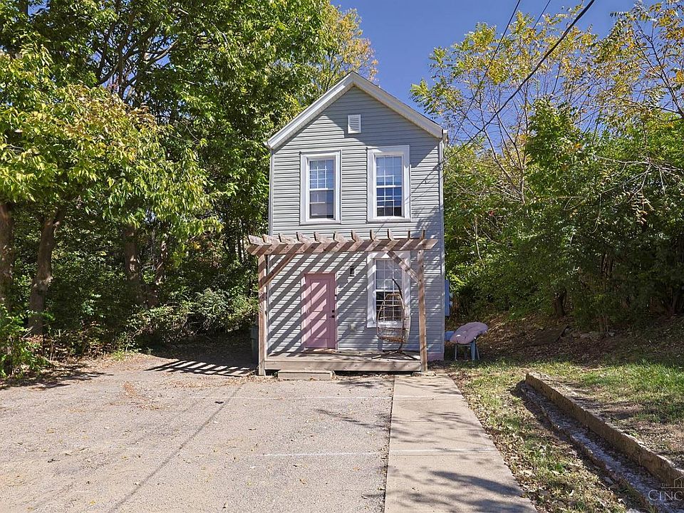 1st image of 2608 Stanton Ave