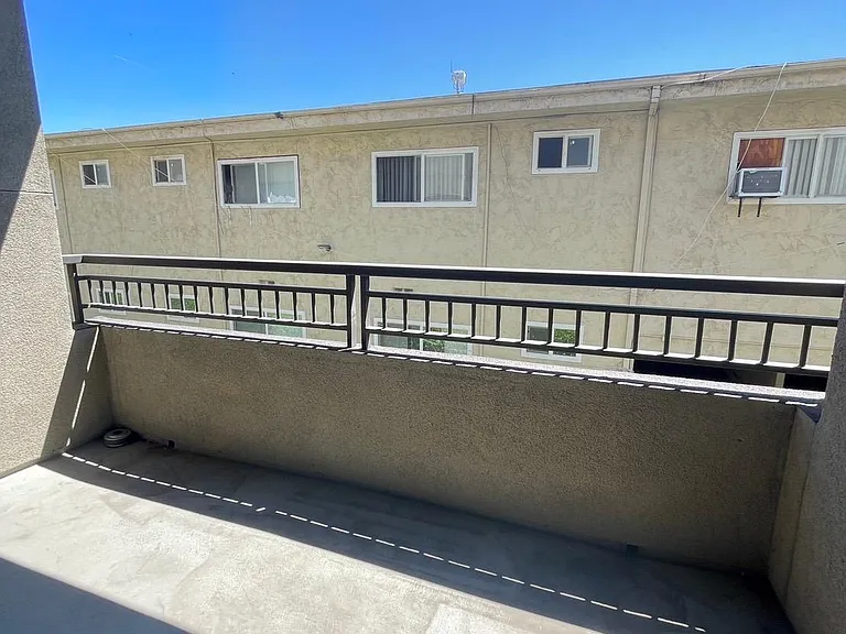 14554 Hartland St — Photo 5