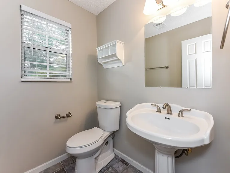 5105 Roxborough Dr — Photo 14