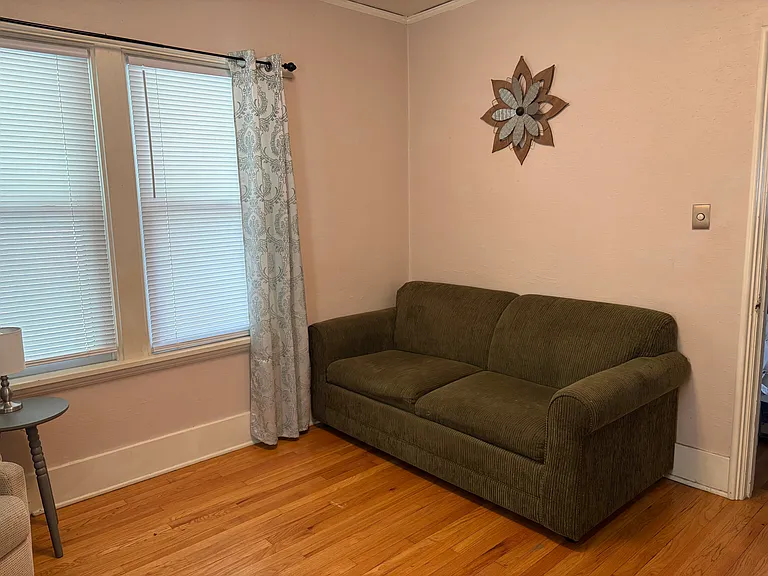 4519 Woolworth Ave — Photo 30
