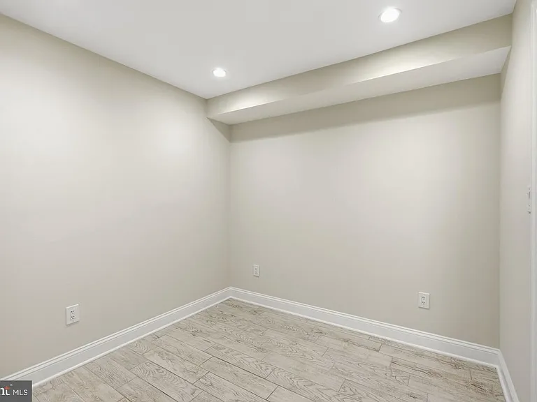1820 Independence Ave SE #1 — Photo 27