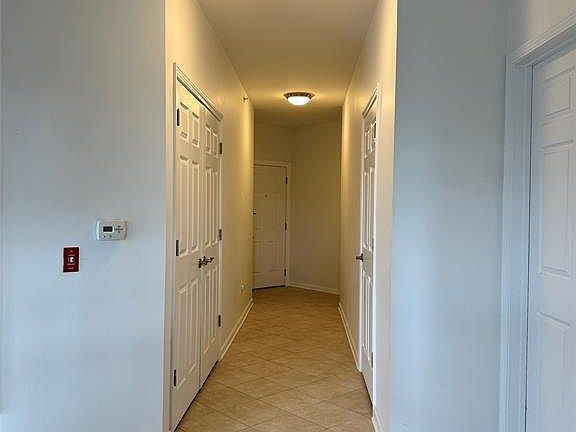 4th image of 4425 Riverview Ave #425
