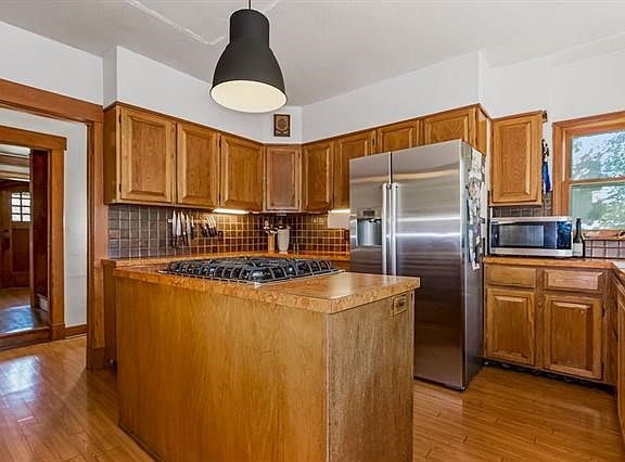 5th image of 3 E 52nd St