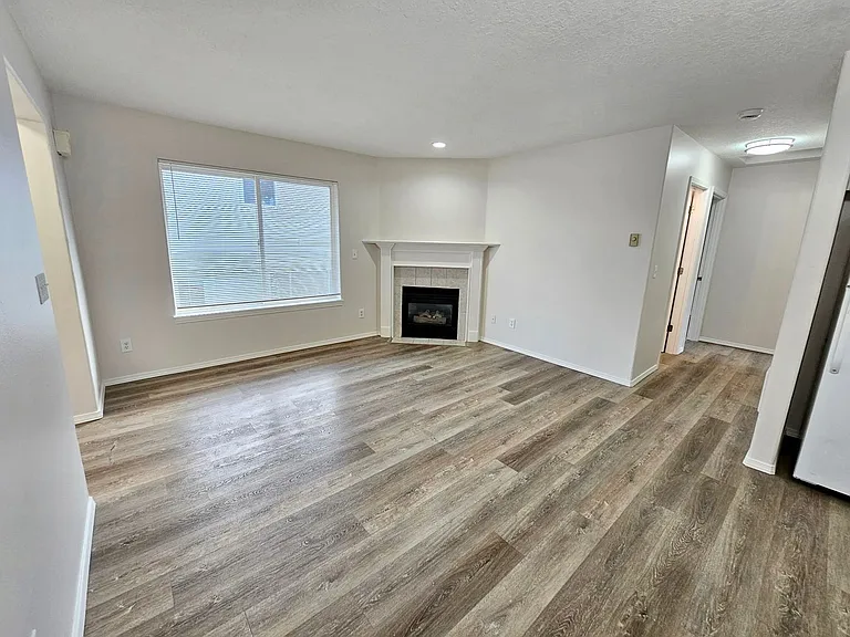 14553 SE Lone Pine Dr — Photo 2