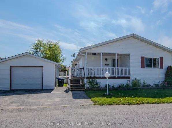 4106 Lynn St, Severn, ON L3V 0V4