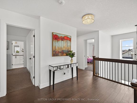 4th image of 21 Armstrong St