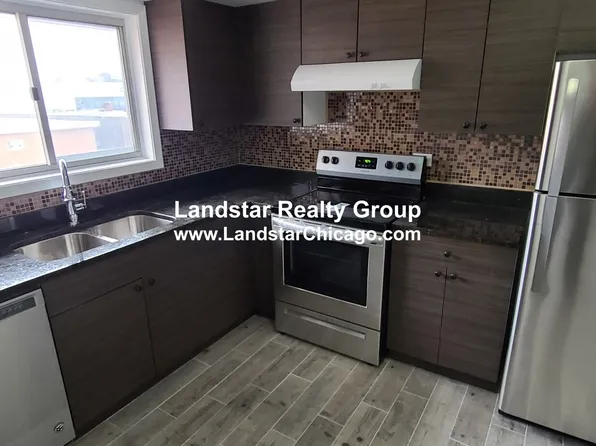 1418 Carol St #2B, Park Ridge, IL 60068