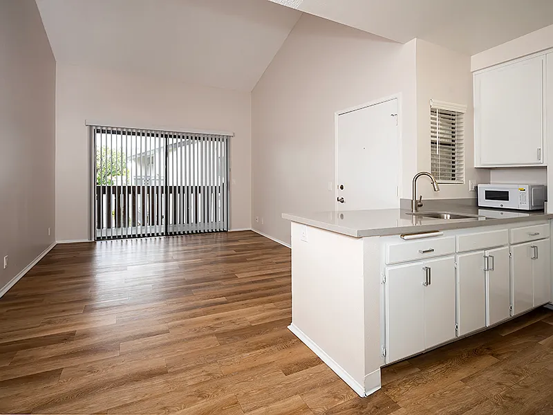 Building Photo - Birchmont