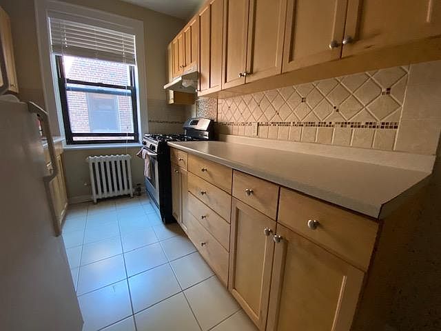 1st image of 330 Main St