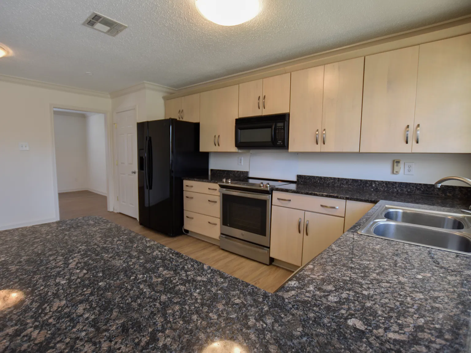 337 Bertolino Dr — Photo 3