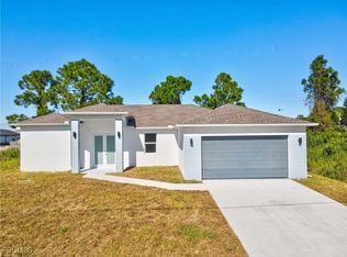 3022 33rd St SW, Lehigh Acres, FL 33976